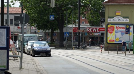 07.11.18 - Zeugenaufruf! Unbekannter schlägt Passanten...