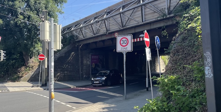 Durchfahrt ab 27.07. gesperrt!